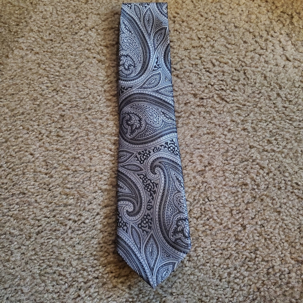 Grey Paisley Tie